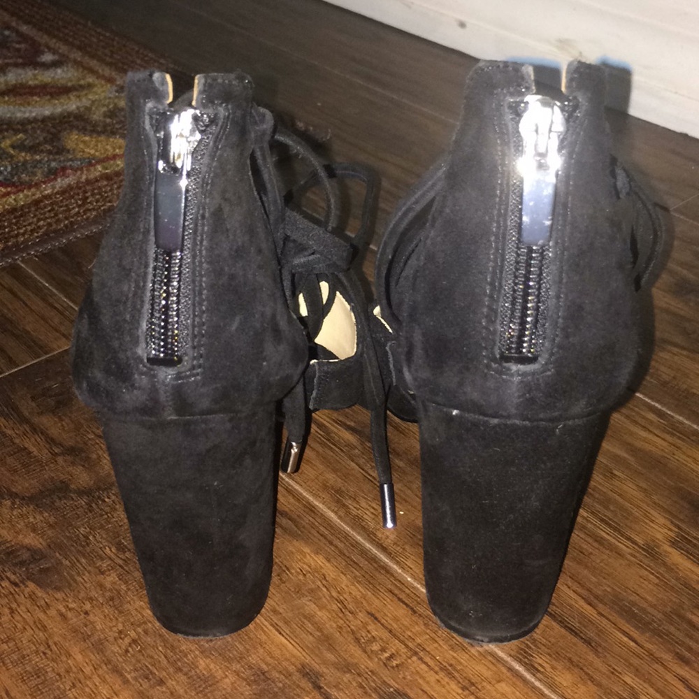 GUESS heels - Picture 3 of 4